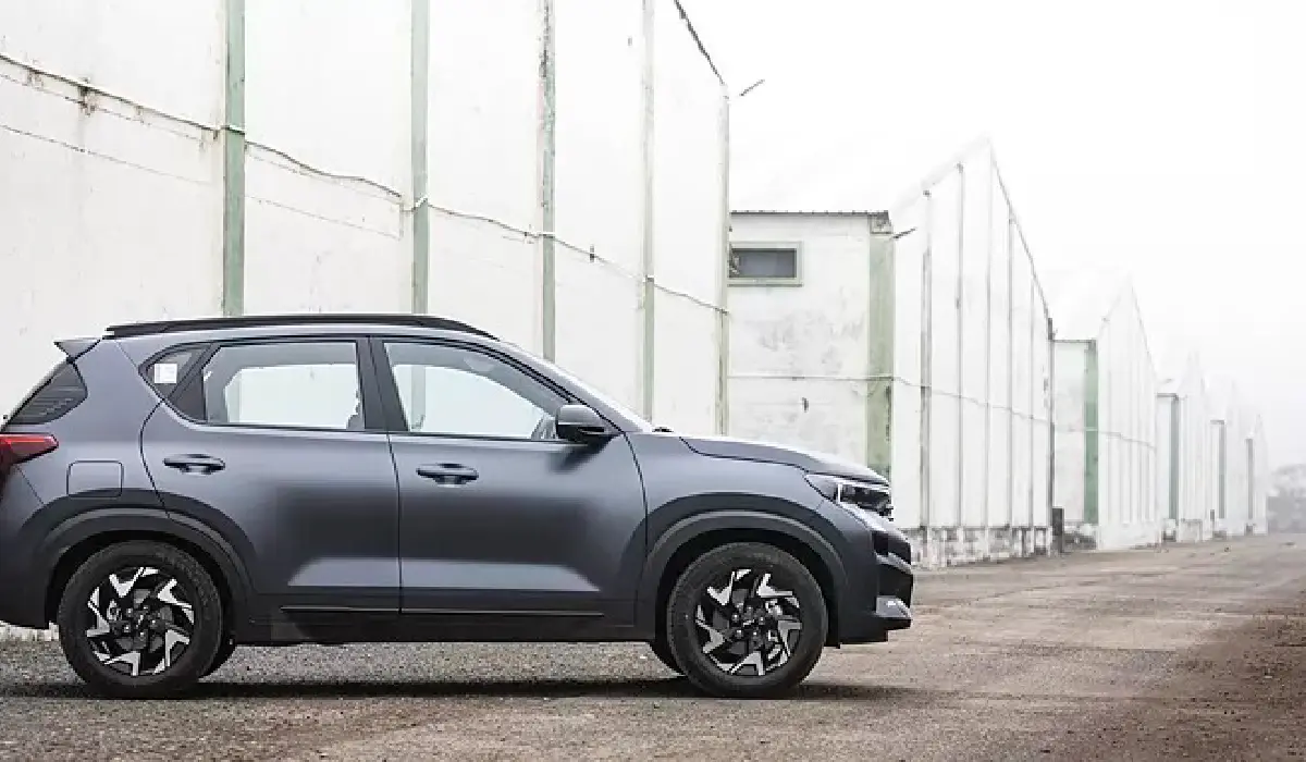 Kia - Sonet HTX AE - Luxury SUV Car Rentals - Preowned SUV Car - Exclusive Concierge Club.webp